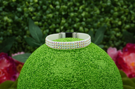 White Diamond Dazzle: Handmade White Rhinestone Cat Collar – Fancy Rhinestone Kitten Collar with Breakaway Clasp