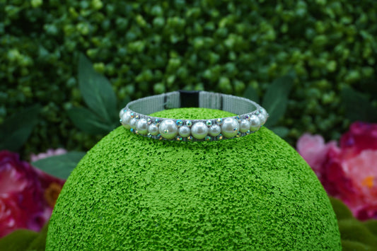 Silver Pearl Sparkle: Handmade Silver Pearl & Rhinestone Cat Collar – Elegant Cat Collar with Pearls and Safety Breakaway